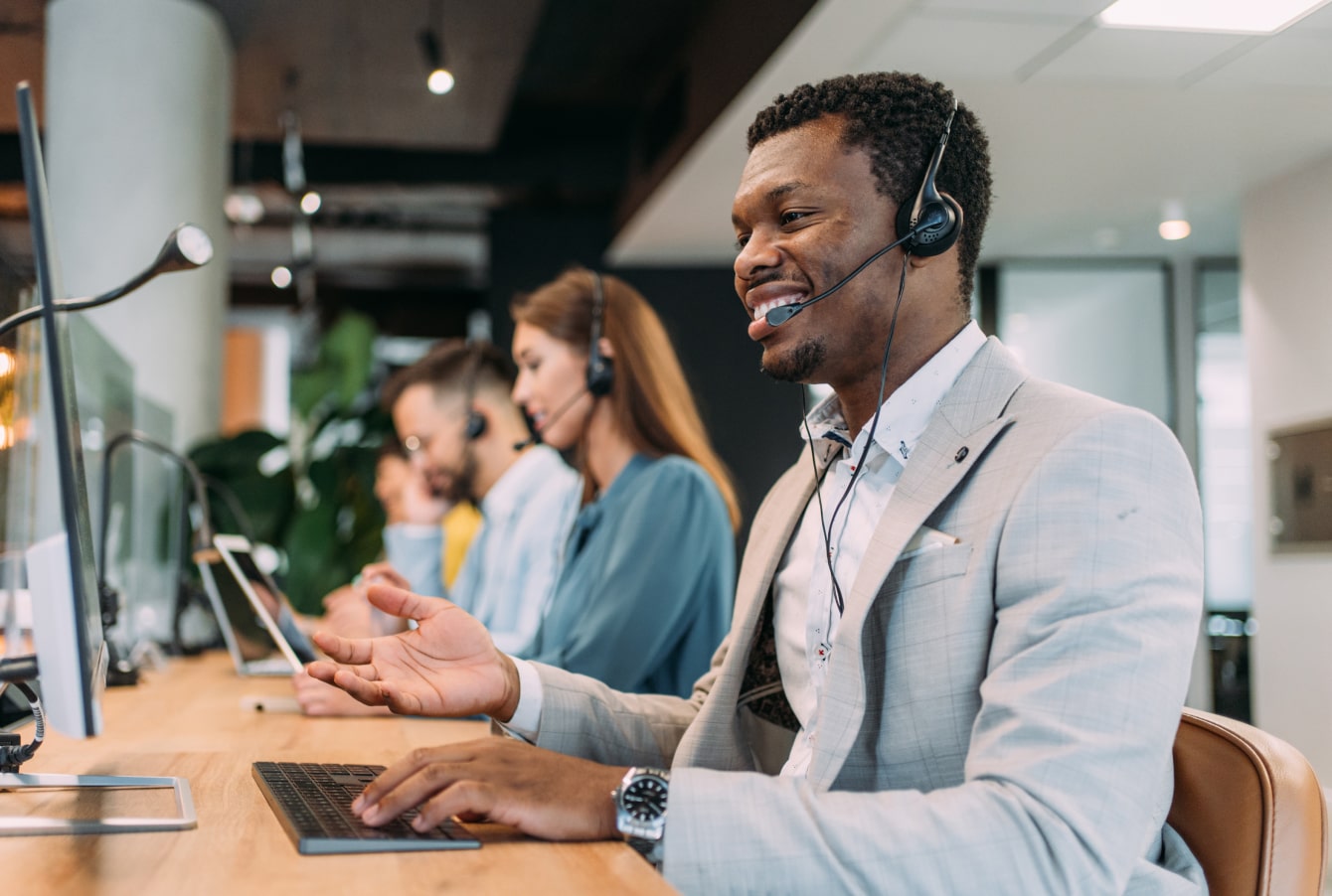 Beste werkwijzen om de FCR (First Call Resolution) te verbeteren.