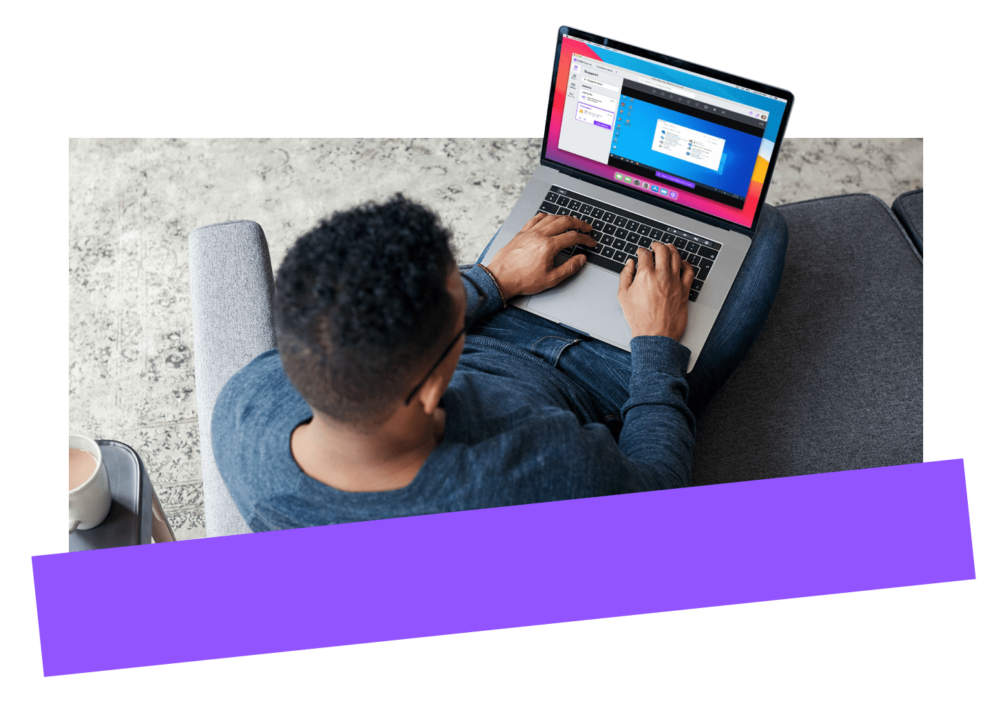 IT-beheerder die tijd en geld bespaart door de mobiele apparaten van het bedrijf centraal te beheren dankzij de MDM-oplossing van GoTo Resolve.